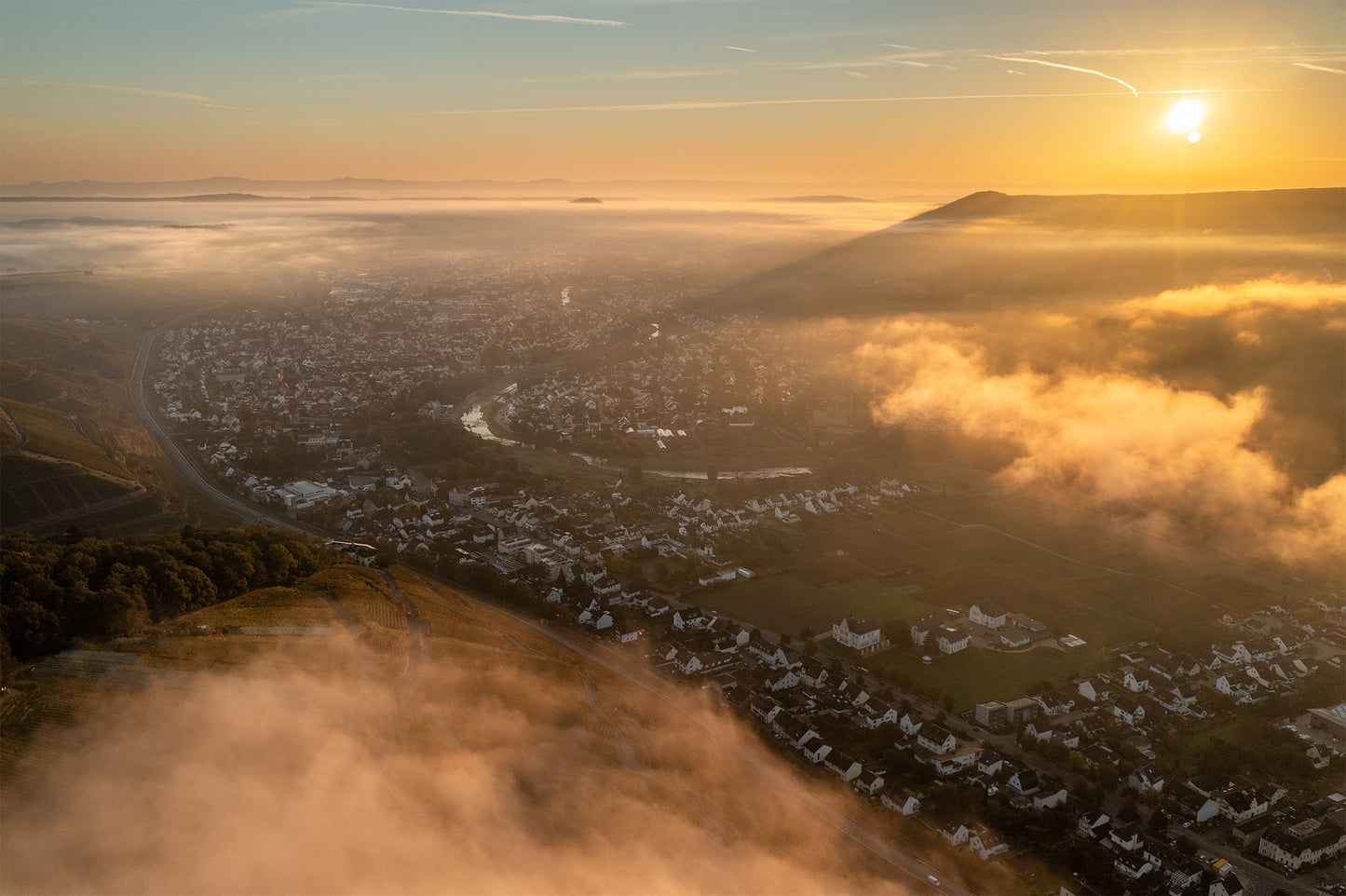 Nebliger Blick auf Ahrweiler