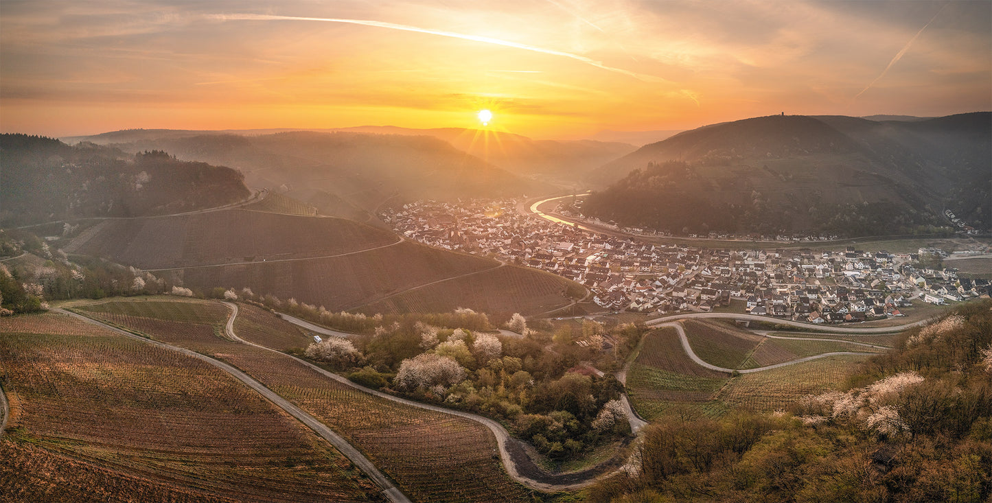 Frühling über Dernau