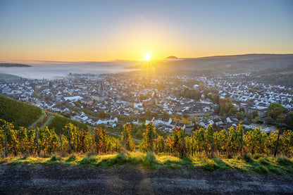 Herbstlich-leuchtender Blick über Ahrweiler