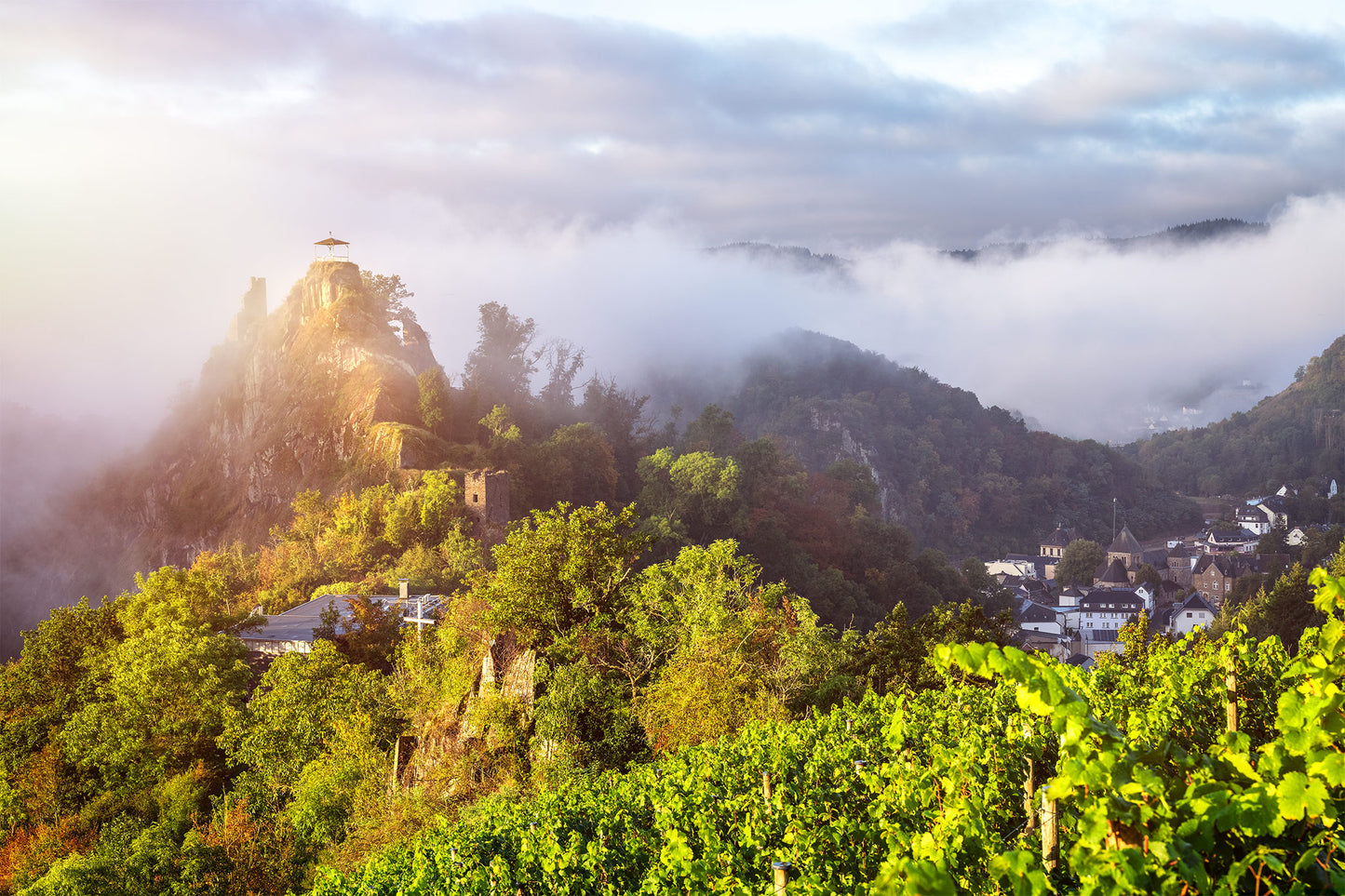 Burg Are in Altenahr im Herbst