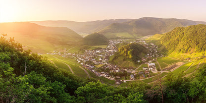 Blick von der Akropolis auf Maschoß