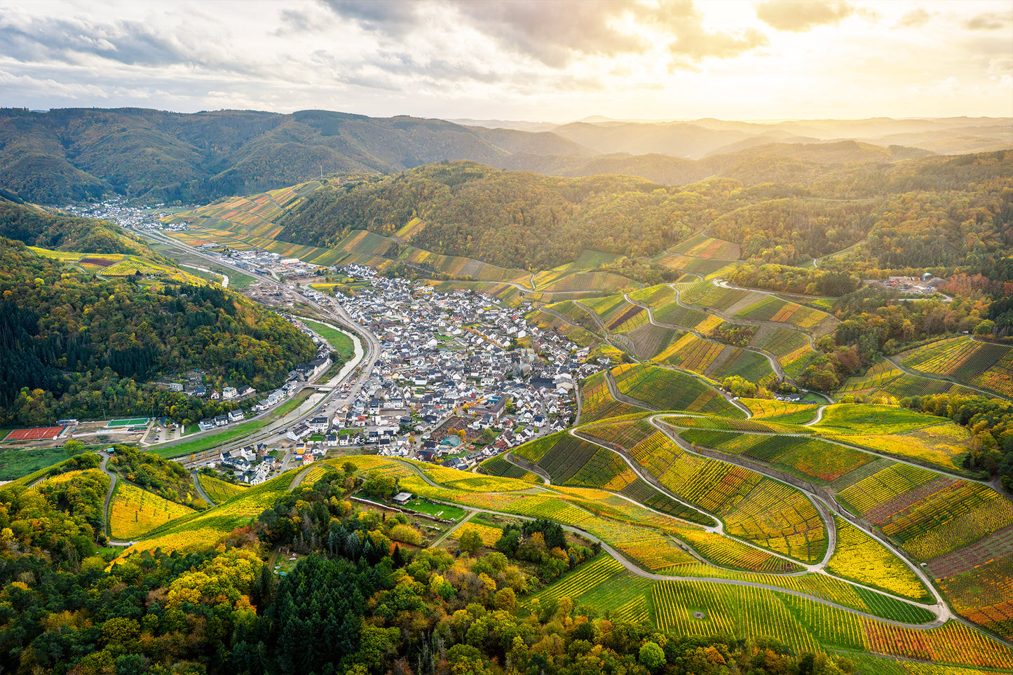 Herbstnachmittag über Dernau