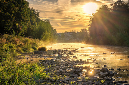 Neblige Ahr im Spätsommer