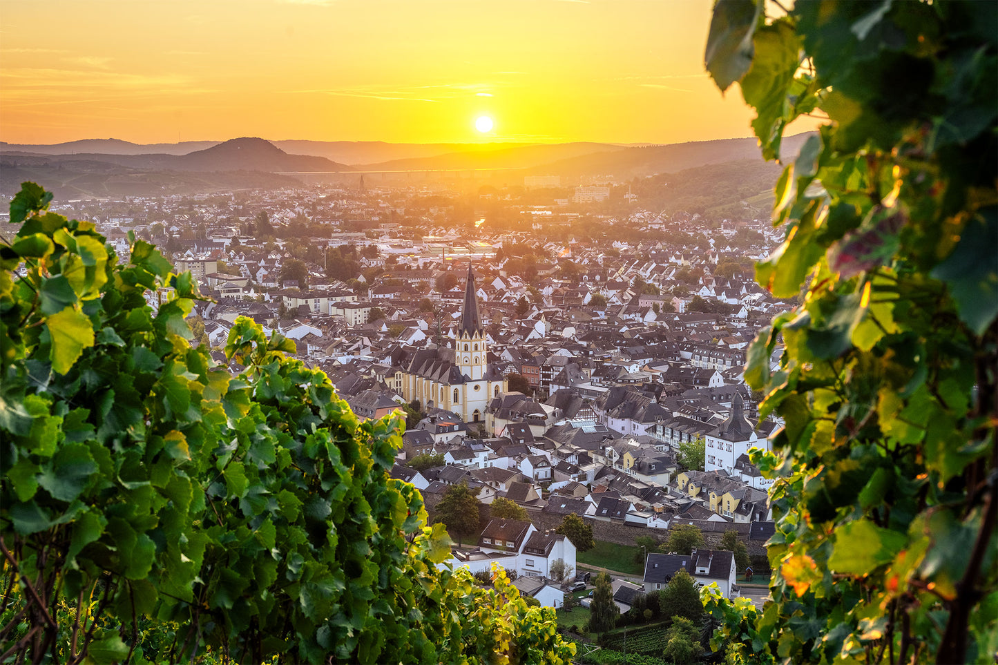 Herbstlicher Sonnenaufgang über Ahrweiler
