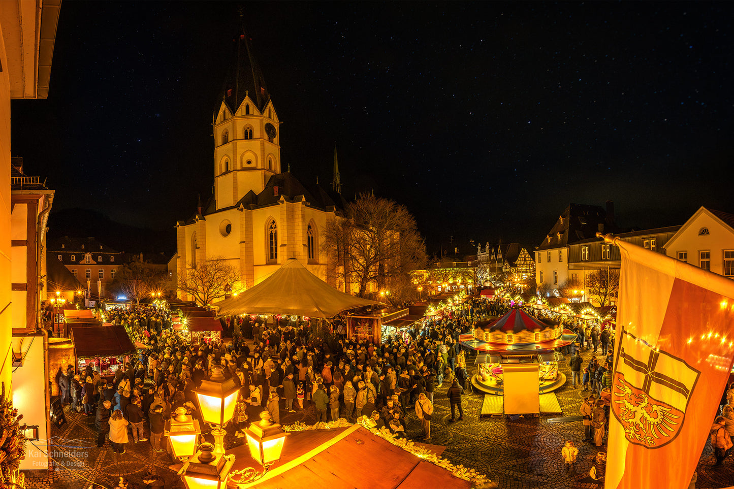 Blick über den Ahrweiler Weihnachtsmarkt